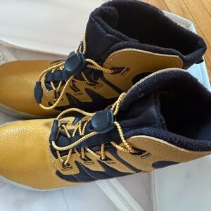 Merrell Kids' Black and Yellow snow Boots